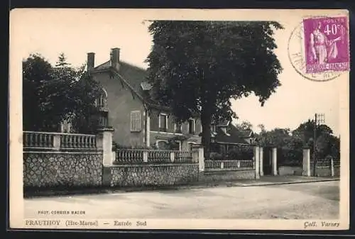 AK Prauthoy, Entrée sud du village avec maisons et arbres
