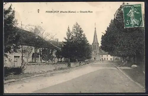 AK Pisseloup, Grande Rue et église au fond