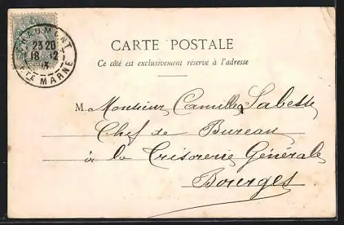 AK Chaumont, Caserne Damrémont et passants devant l`entrée principale