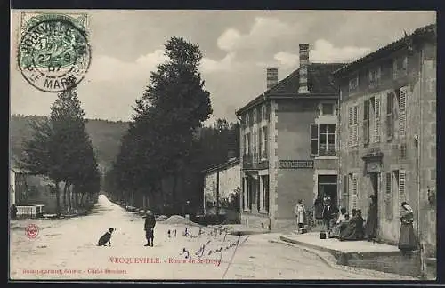 AK Vecqueville, Route de St-Dizier avec boucherie et habitants sur la place