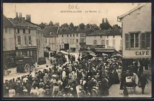 AK Montier-en-Der, Le Marché animé sur la place centrale avec foule et étals de marché