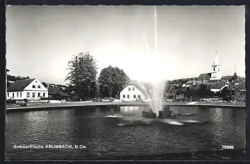 AK Krumbach /N.-Ö., Ortspartie mit Springbrunnen und Kirche