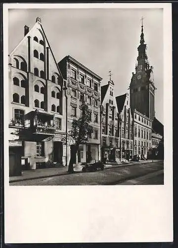 AK Elbing, Brückstrasse, Mittelalterliche Häuser Nr. 30, 28 und 27 und Turm der Nikolaikirche