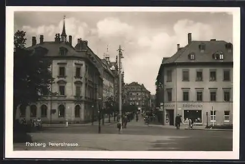 AK Freiberg / Sachsen, Peterstrasse mit Glückauf Apotheke