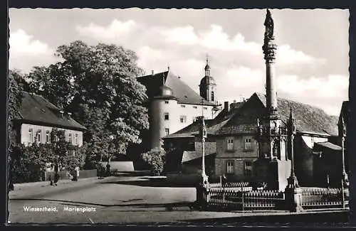 AK Wiesentheid, Marienplatz mit Säulendenkmal