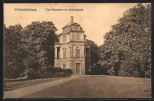 AK Berlin-Charlottenburg, Tee-Häuschen im Stadtpark