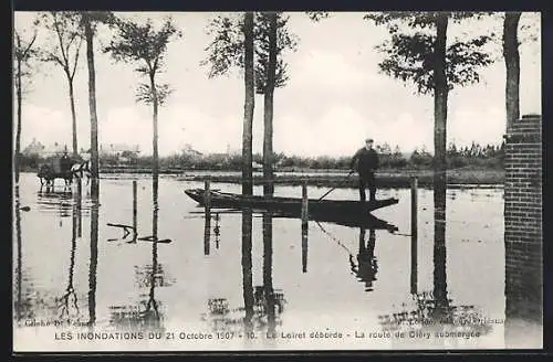 AK Cléry, Inondations Octobre 1907, La route de Cléry