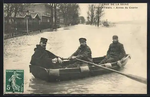 AK Argenteuil, Crue de la Seine, Arrivee du Courrier, Hochwasser