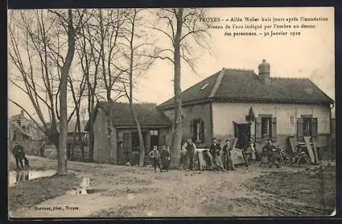 AK Troyes, Inondation Janvier 1910, Allee Weber apres l`inondation