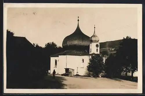 AK Eisenstein /Böhmerwald, Strassenpartie mit Kirche