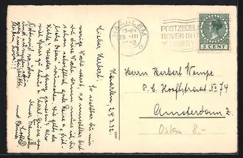 AK Osterküken an einer Eierschale mit Weidenkätzchen