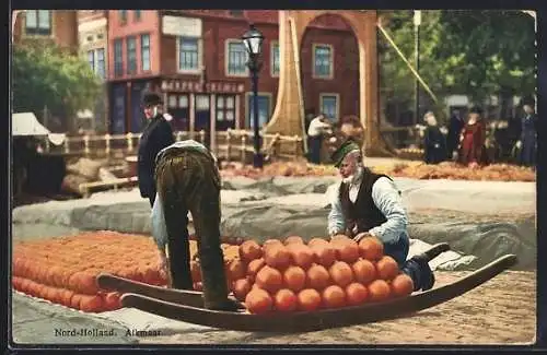 Künstler-AK Photochromie Nr. 3074: Alkmaar, Händler bestücken ihren Marktstand