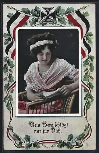 AK Mädchen liest Brief vom geliebten Soldaten, Eisernes Kreuz
