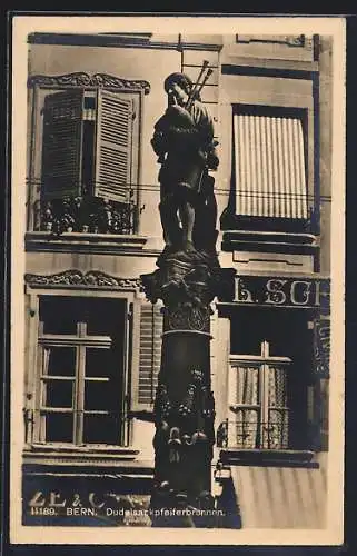 AK Bern, Blick auf den Dudelsackpfeiferbrunnen