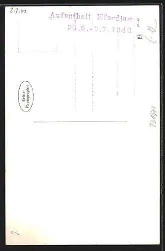 AK Eferding /o. Ö., Strassenpartie mit Kirche