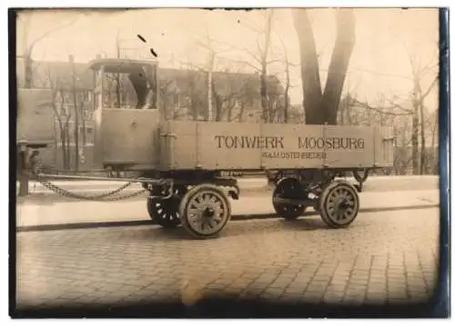 Fotografie Lastwagen-Anhänger / Pritschenwagen, Tonwerk Moosburg A. & M. Ostenrieder von Weinberger Wagenbau München