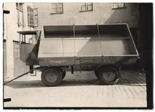 Fotografie Lastwagen / Kippanhänger mit Führerstand Städt. Asphaltwerk, Weinberger Wagenbau Zeppelinstr. 71 München