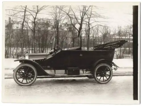 Fotografie Auto Protos, Landaulet mit Weinberger Karosserie vor der Fabrik Zeppelinstrasse 71 in München