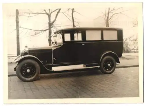 Fotografie Mercedes Benz Malteser Ambulanz-Fahrzeug / Krankenwagen mit Weinberger-Aufbau, Zeppelinstr. 71 in München