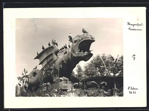 Foto-AK Adalbert Defner: Klagenfurt, Tauben auf dem Lindenwurm