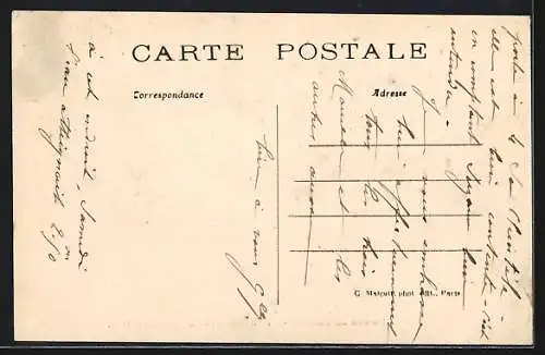 AK Paris, inondations de janvier 1910, des hommes en barque à la rue de Poitiers le 25 janvier