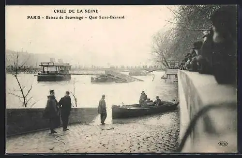 AK Paris, Crue de la Seine, Bateau de Sauvetage, Quai St-Bernard