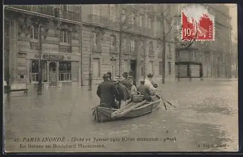 AK Paris, Inondations de Janvier 1910, En Bateau au Boulevard Haussmann