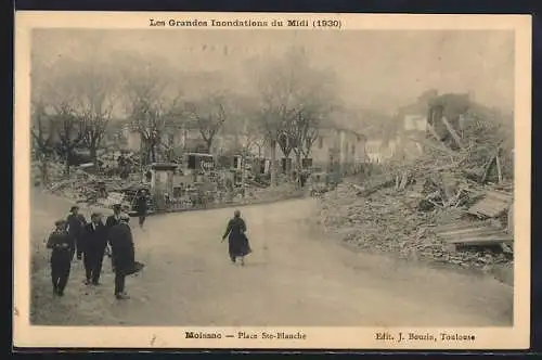 AK Moissac, Place Ste-Blanche, Les Grandes Inondations du Midi 1930