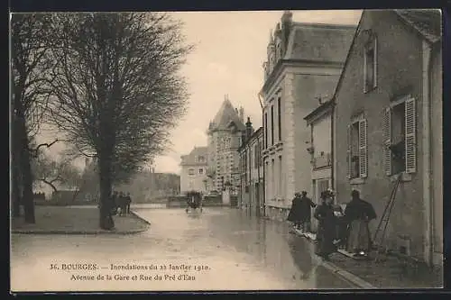 AK Bourges, Inondations du 1910, Avenue de la Gare et Rue du Pré d`Eau