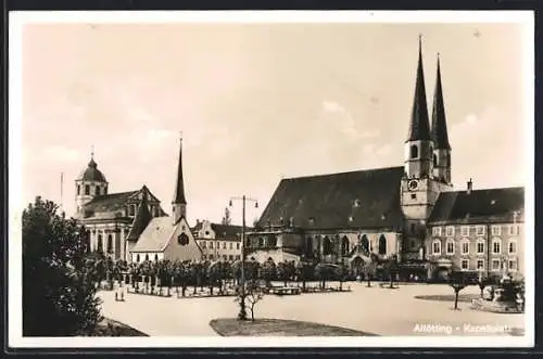 AK Altötting, Kapellplatz mit Kirche und Kapelle