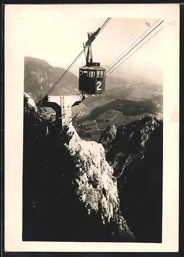 AK Bad Reichenhall, Predigtstuhlbahn fährt vom Ort zum Berg hinauf