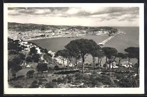 AK San Feliu de Guixols /Costa Brava, Vista panoramica y Puerto