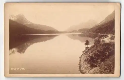 Fotografie Alexander Flury, Pontresina, Ansicht Maloja, Pass Strasse am See