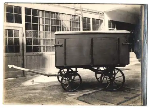 Fotografie Kastenwagen / Kutschwagen, Wagenfabrik Karl Weinberger Zeppelinstrasse 71 in München