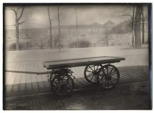 Fotografie Transportwagen / Kutschwagen mit Blattfederung, Wagenfabrik Karl Weinberger Zeppelinstrasse 71 in München