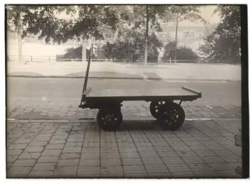 Fotografie Pritschenwagen / Bollerwagen, Wagenfabrik Karl Weinberger Zeppelinstrasse 71 in München