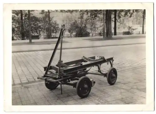 Fotografie Transportwagen mit Anhängerdeichsel, Wagenfabrik Karl Weinberger Zeppelinstrasse 71 in München