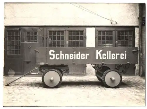 Fotografie Pritschenwagen / LKW-Anhänger Schneider Kellerei, Wagenfabrik Karl Weinberger Zeppelinstrasse 71 in München