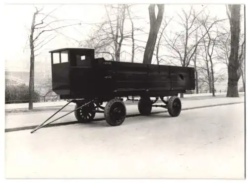 Fotografie Pritschenwagen / LKW-Anhänger mit Führerstand, Wagenfabrik Karl Weinberger Zeppelinstrasse 71 in München