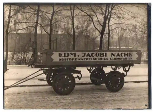 Fotografie LKW-Anhänger Jacobi Brennerei & Likörfabrik, Wagenfabrik Karl Weinberger Zeppelinstrasse 71 in München