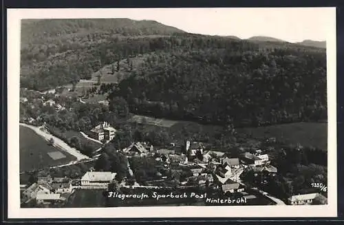 AK Sparbach, Fliegeraufnahme des Ortes, Bäume im Hintergrund