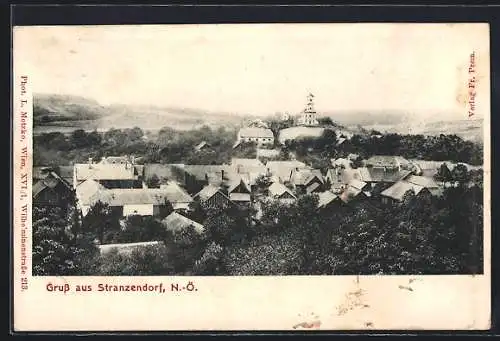 AK Stranzendorf /N.-Ö., Totalansicht aus der Vogelschau, mit Turmgebäude