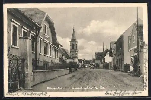 AK Winzendorf a. d. Schneebergbahn, Strassenansicht mit Kirche