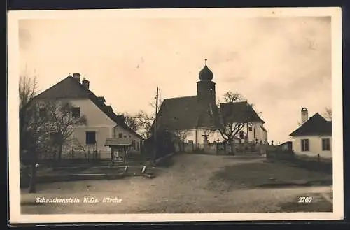 AK Scheuchenstein /N.-Oe., Strassenpartie mit Kirche