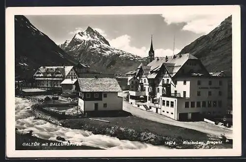 AK Galtür, Ortspartie mit Gasthof Rössle, Alpenhaus Fluchthorn und Ballunspitze