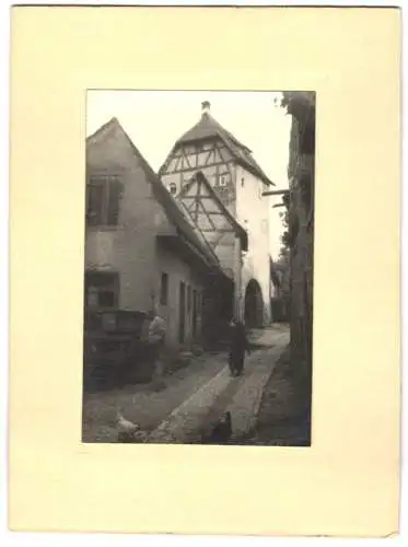 8 Fotografien unbekannter Fotograf, Ansicht Sulzfeld am Main, Kitzinger Str., Gassen, Gänze, Bauer mit Heuwagen