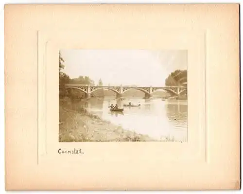 Fotografie unbekannter Fotograf, Ansicht Cannstatt, Ruderboote auf dem Neckar vor der Brücke