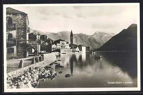 AK Perast-Stoliv, Ortspartie mit Kirche