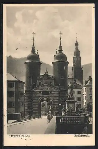 AK Heidelberg / Neckar, Brückentor mit Bergpanorama