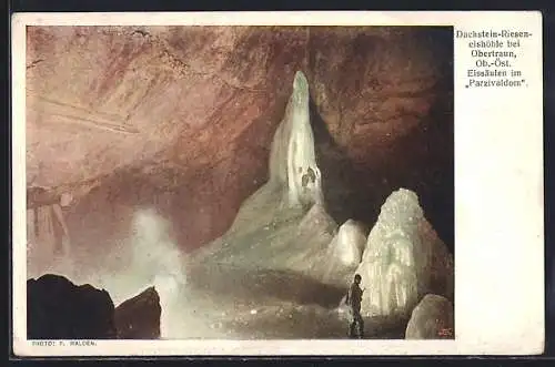 AK Dachstein-Rieseneishöhle bei Obertraun, Eissäulen im Parzivaldom, Eisberge im Höhleninneren